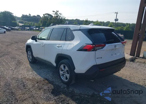 2019 Toyota Rav4 Xle z USA, uszkodzony, nr VIN JTMP1RFV0KD020442